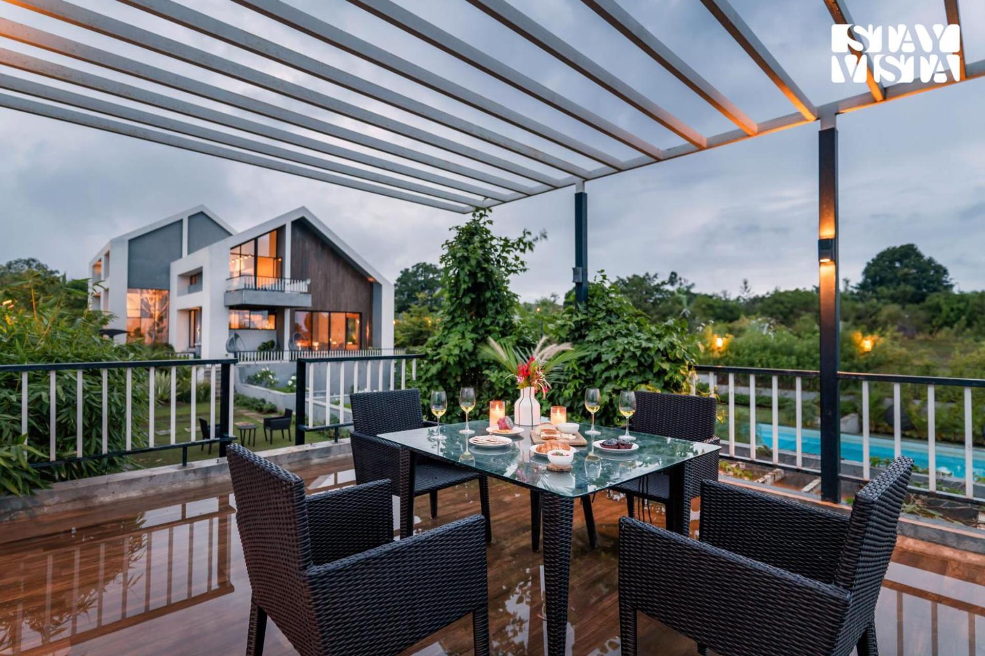 Stayvista At The Rainfield Villa With Gazebo & Lawn Нашик Екстериор снимка