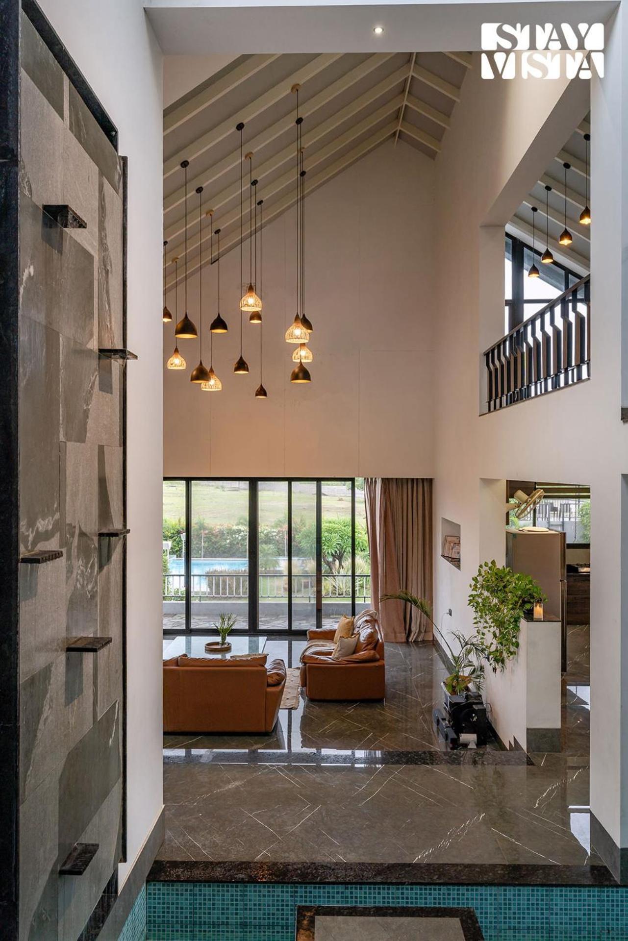 Stayvista At The Rainfield Villa With Gazebo & Lawn Нашик Екстериор снимка